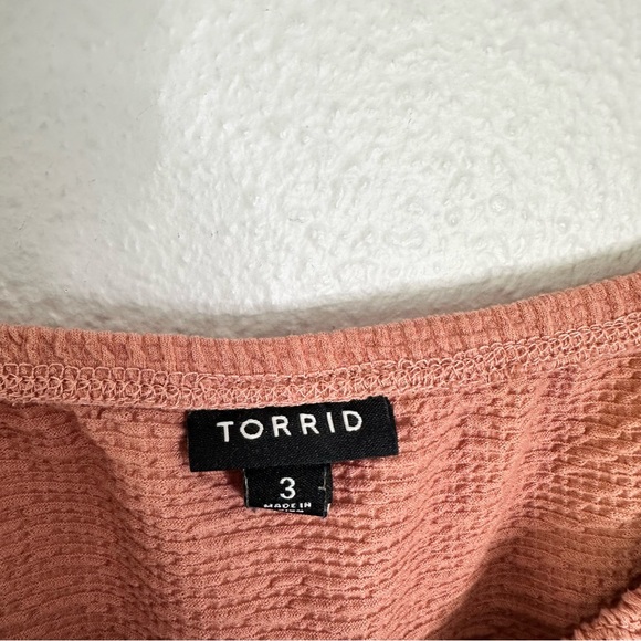 Torrid Textured Knit Off Shoulder Babydoll Top Ash Rose Womens Size 3X - Picture 6 of 8